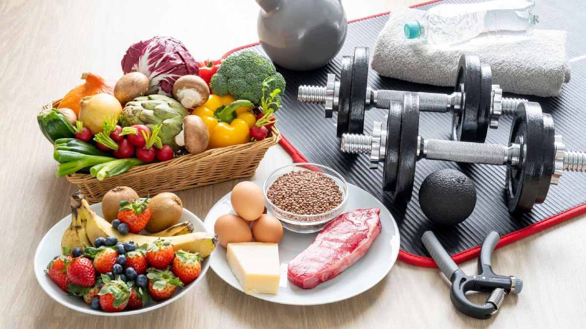wellhealthorganic.com:weight-loss-in-monsoon-these-5-monsoon-fruits-can-help-you-lose-weight