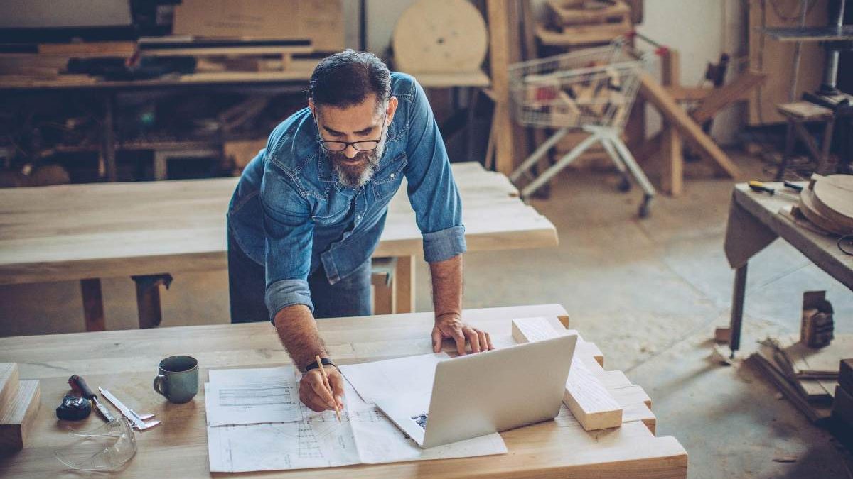 How to Create Professional Images with an Image Creator