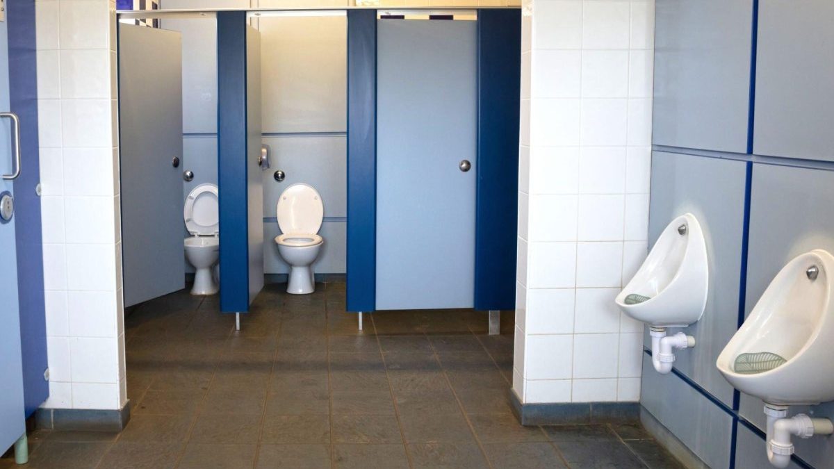 5 Reasons Why Your Business Building Needs Bathroom Stalls