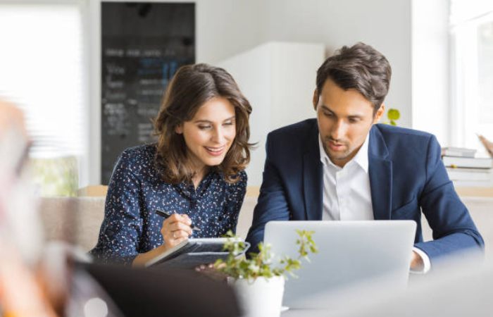 why write for associates